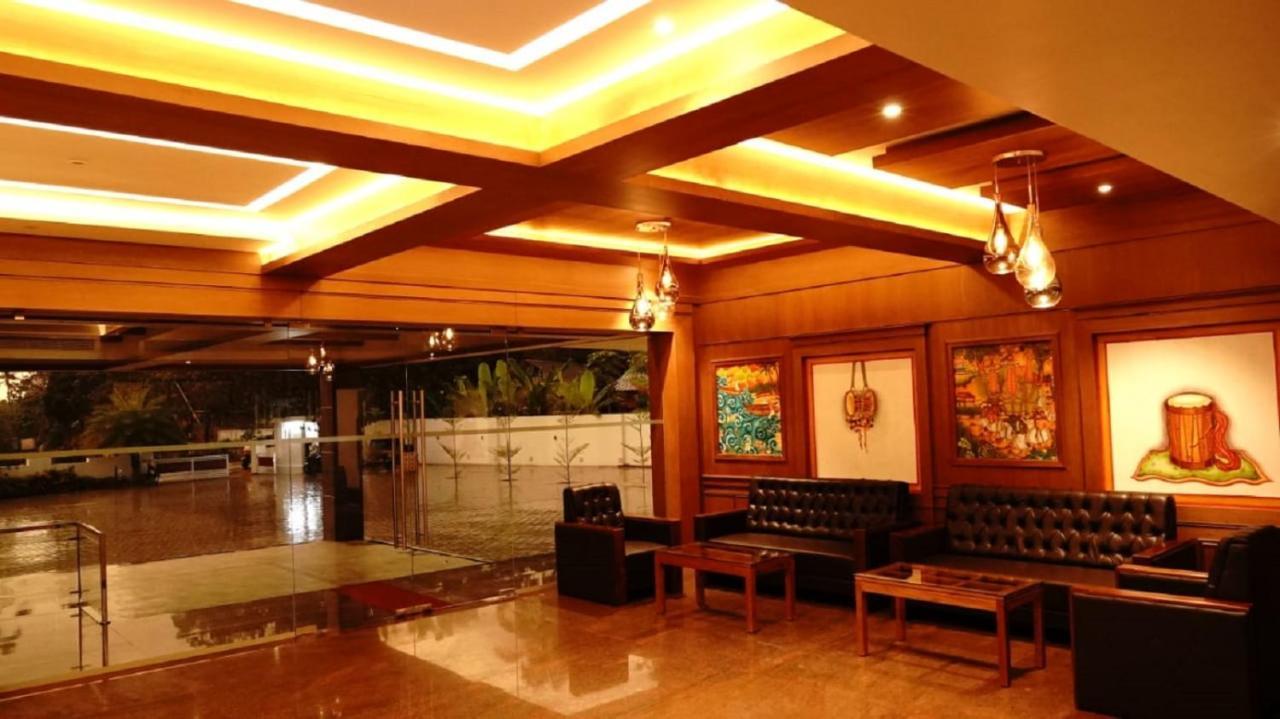 Dass Regency Thrissur Bagian luar foto