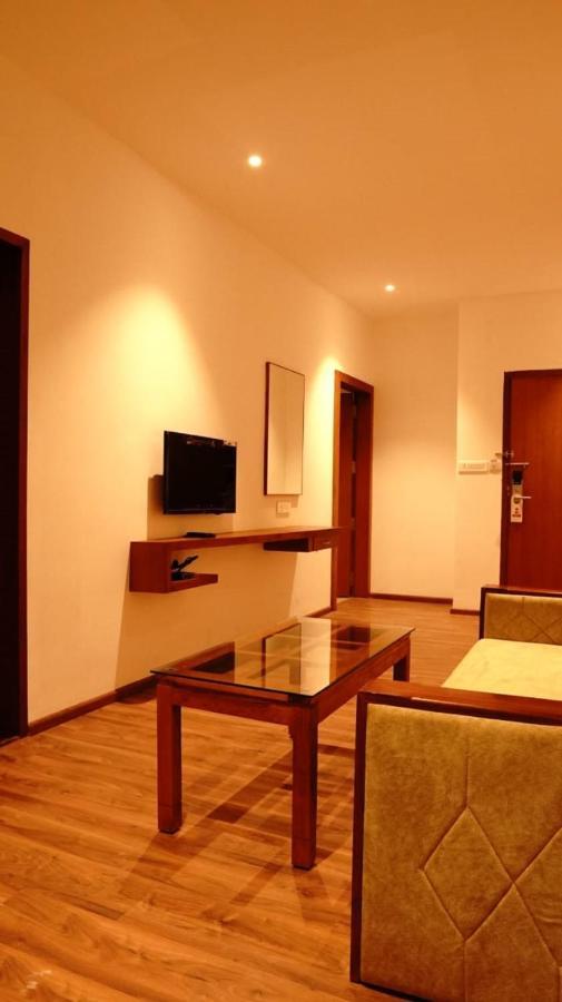 Dass Regency Thrissur Bagian luar foto